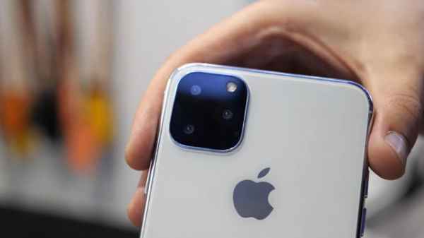Американцы готовы покупать топовые iPhone за 2400 долларов