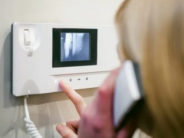 Какие ошибки чаще всего допускают при ремонте домофонов