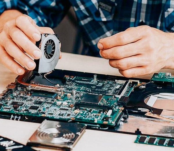 Типичные поломки ноутбуков: как диагностировать и выбрать подходящие запчасти